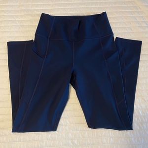 NWT, Fabletics Pure Luxe leggings - size small